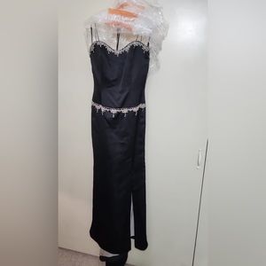 Jessica McClintock size 4. $100.00